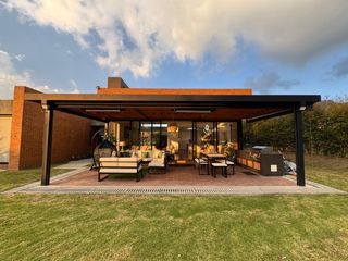 Foto 15 de Venta Exclusiva: Moderna Casa de un Piso en Refugio del Valle, La Calera