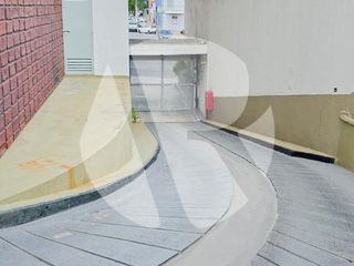 Foto 3 de Cochera cubierta en  venta en Av. Juan B. Justo