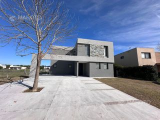 Foto 3 de CASA EN VENTA EN SAN MATIAS - MAROTO PROPIEDADES-
