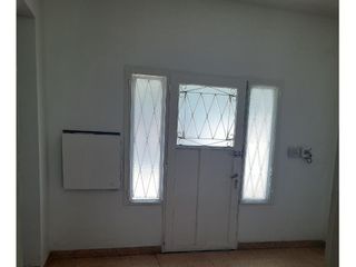 Foto 1 de PH en venta - 1 Dormitorio 1 Baño 1 Cochera - 104Mts2 - Quilmes Oeste