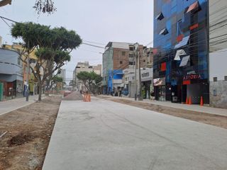 Foto 6 de Venta y/o Alquiler De Local Comercial En Lince