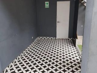 Foto 9 de Venta y/o Alquiler De Local Comercial En Lince