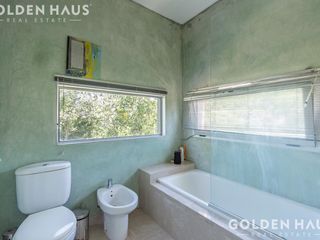 Foto 34 de Casa Moderna en Venta con Doble Bosque en Los Castores - Nordelta