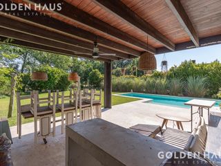 Foto 16 de Casa Moderna en Venta con Doble Bosque en Los Castores - Nordelta