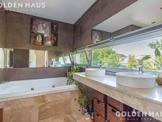 Foto 28 de Casa Moderna en Venta con Doble Bosque en Los Castores - Nordelta