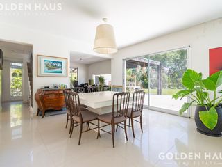 Foto 13 de Casa Moderna en Venta con Doble Bosque en Los Castores - Nordelta