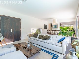 Foto 10 de Casa Moderna en Venta con Doble Bosque en Los Castores - Nordelta
