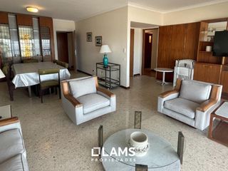 Foto 3 de Alquiler hasta Diciembre 2025 - Departamento 4 ambientes
