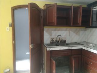 Foto 5 de La Kennedy, Casa Comercial en Renta, 200m2, 4 Ambientes