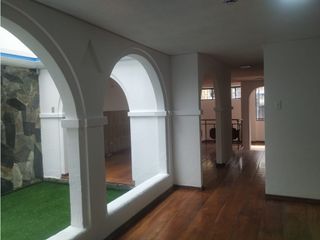 Foto 1 de La Kennedy, Casa Comercial en Renta, 200m2, 4 Ambientes