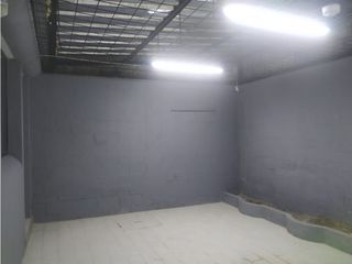 Foto 10 de La Kennedy, Casa Comercial en Renta, 200m2, 4 Ambientes