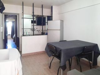 Foto 5 de Departamento de escalera, un dormitorio, primer piso. Balcón.
