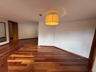 Foto 3 de Exclusivo Apartamento en Alquiler en Rosales Bajo, Bogotá