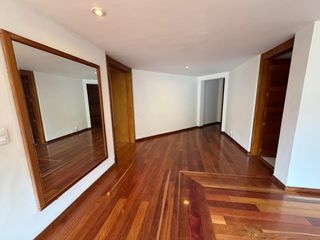 Foto 9 de Exclusivo Apartamento en Alquiler en Rosales Bajo, Bogotá