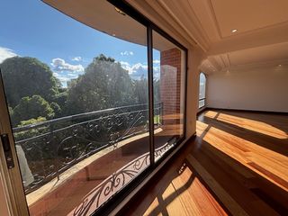 Foto 1 de ARRIENDO PENTHOUSE EXCLUSIVO EN CHICÓ NAVARRA, BOGOTÁ