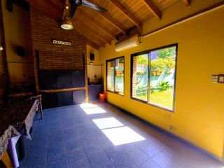 Foto 16 de CASA EN VENTA 4 DORMITORIOS, QUINCHO, JARDÍN. QUILMES ESTE