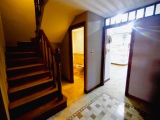 Foto 5 de CASA EN VENTA 4 DORMITORIOS, QUINCHO, JARDÍN. QUILMES ESTE