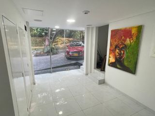 Foto 16 de Venta De Casa, Local, Sur De Cali, Ciudad Jardin