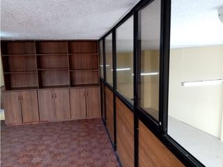 Foto 7 de La Magdalena, Local Comercial en Renta, 250m2, 4 Ambientes