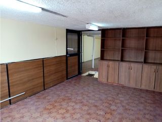 Foto 17 de La Magdalena, Local Comercial en Renta, 250m2, 4 Ambientes