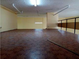 Foto 2 de La Magdalena, Local Comercial en Renta, 250m2, 4 Ambientes
