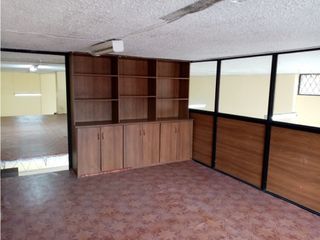 Foto 14 de La Magdalena, Local Comercial en Renta, 250m2, 4 Ambientes