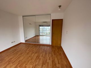Foto 11 de Departamento en  alquiler de 2 ambientes con cochera