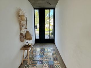 Foto 5 de Venta de casa de 3 dormitorios a la laguna en el Barrio San Rafael, Villanueva