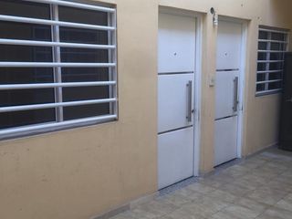 Foto 1 de Departamento - Llavallol