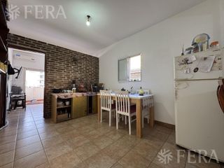Foto 1 de Venta departamento 2 ambientes con balcón en Balvanera
