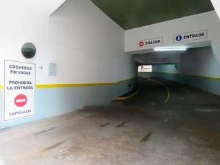 Foto 3 de Cochera a la venta en Edificio de cocheras - Once