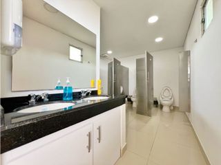 Foto 18 de Venta oficina corporativa en edificio Twins Bay Manga Cartagena