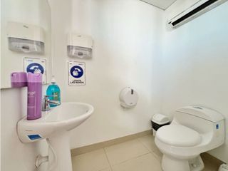 Foto 19 de Venta oficina corporativa en edificio Twins Bay Manga Cartagena