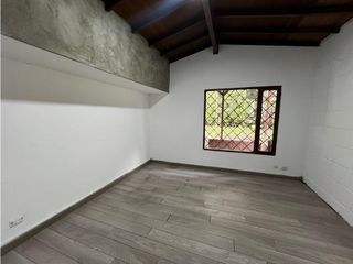 Foto 12 de Casa comercial poblado