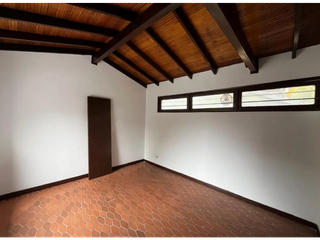 Foto 7 de Casa comercial poblado