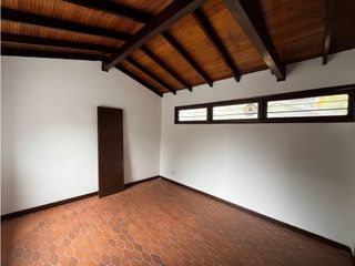 Foto 10 de Casa comercial poblado