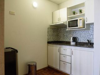 Foto 10 de Zona de diseño, arte, cerveza artesanal. Alquiler Dpto por día - Muy Confortable!