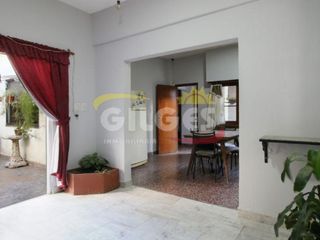 Foto 1 de Venta de Ph 3 Amb.  en Lomas Del Mirador  Pta. Baja al Fte.