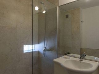 Foto 11 de Lindísimo estudio con balcón en zona Guemes!!