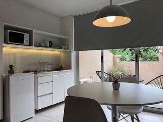 Foto 9 de Lindísimo estudio con balcón en zona Guemes!!