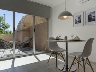 Foto 1 de Lindísimo estudio con balcón en zona Guemes!!