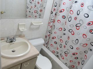 Foto 19 de CASA EN VENTA EN CEDRITOS RENTABLE CON 6 APARTAMENTOS AMOBLADOS