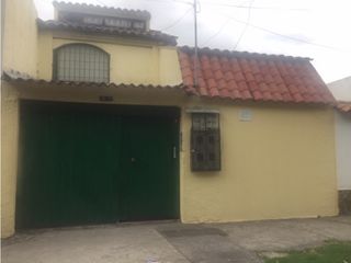 Foto 1 de CASA EN VENTA EN CEDRITOS RENTABLE CON 6 APARTAMENTOS AMOBLADOS