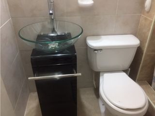 Foto 7 de CASA EN VENTA EN CEDRITOS RENTABLE CON 6 APARTAMENTOS AMOBLADOS
