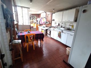 Foto 2 de Casa en venta en La Esmeralda para remodelar