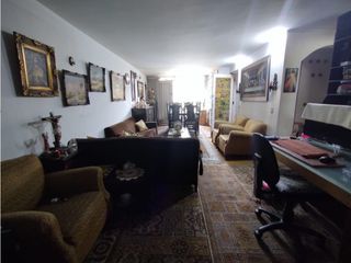 Foto 4 de Casa en venta en La Esmeralda para remodelar