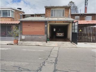 Foto 1 de Casa en venta en La Esmeralda para remodelar