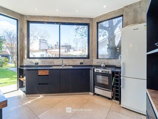 Foto 29 de Venta - 2 casas con gran parque y pileta -  Zona Pompeya