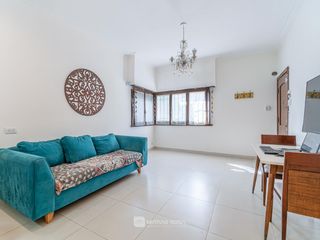 Foto 4 de Venta - 2 casas con gran parque y pileta -  Zona Pompeya