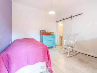 Foto 25 de Venta - 2 casas con gran parque y pileta -  Zona Pompeya